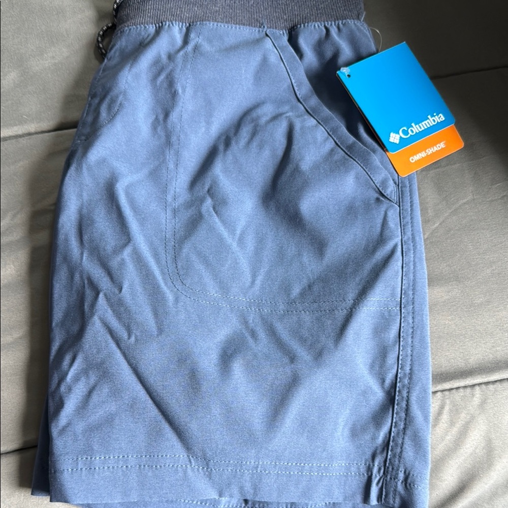 Columbia Women's 8” Blue Shorts